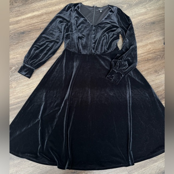 Talbots Dresses & Skirts - Talbots Black Velvet Long Sleeve Dress. New.